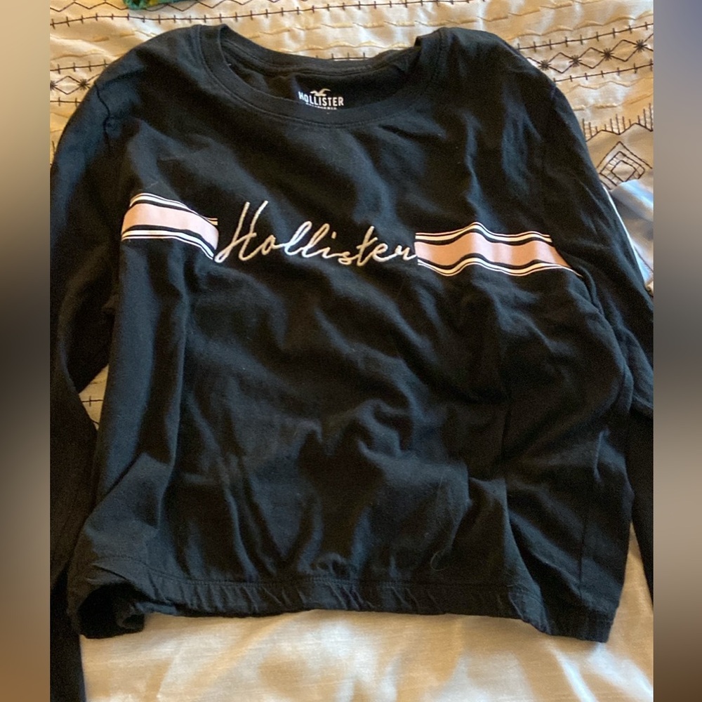 Hollister embroidered long sleeve shirt
